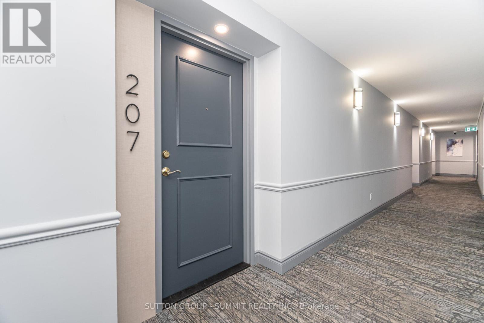 207 - 2300 Parkhaven Boulevard, Oakville, Ontario  L6H 6V9 - Photo 4 - W12481035