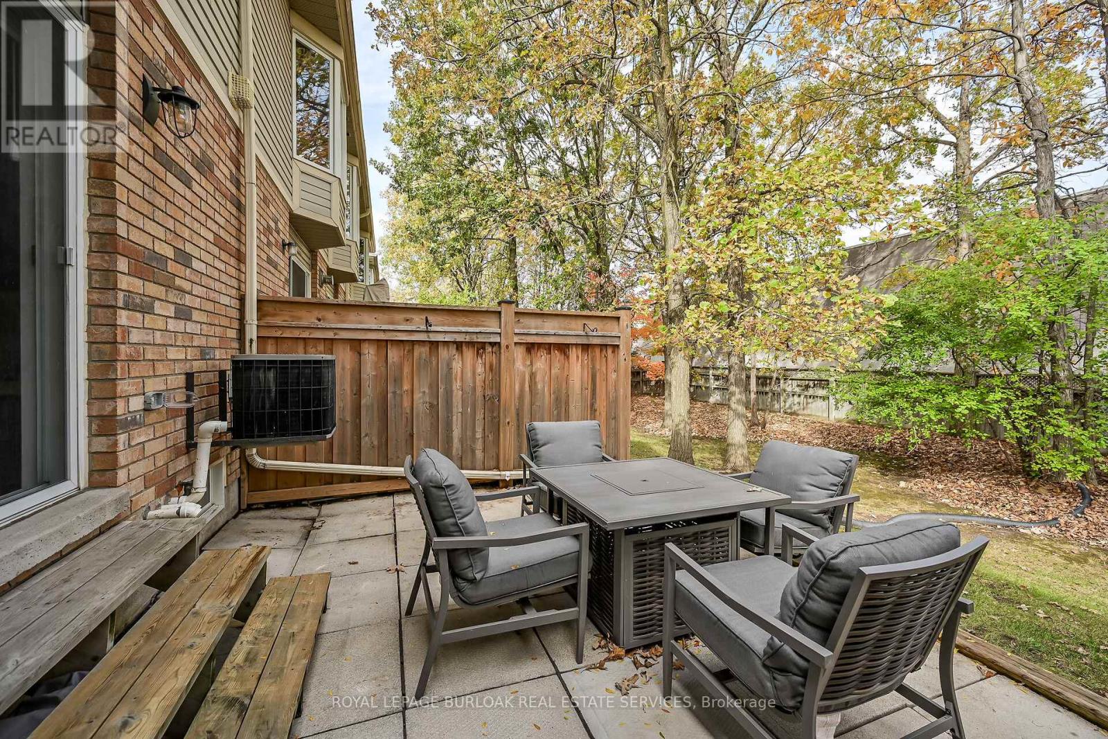 28 - 2015 Cleaver Avenue, Burlington, Ontario  L7M 4J7 - Photo 39 - W12481047