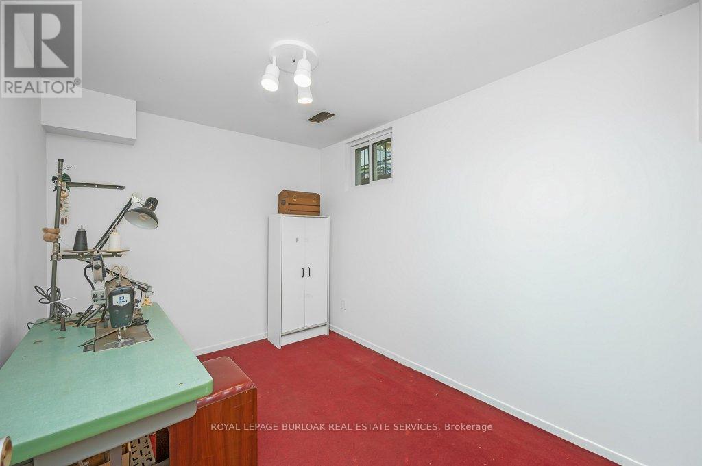 2063 Waters Edge Drive, Oakville, Ontario  L6L 1A3 - Photo 28 - W12481050
