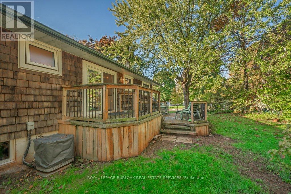 2063 Waters Edge Drive, Oakville, Ontario  L6L 1A3 - Photo 9 - W12481050