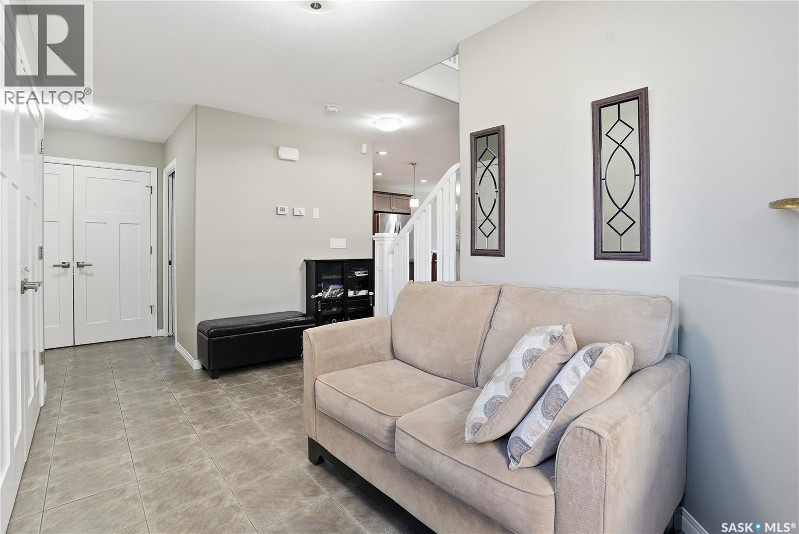 115 Childers Crescent, Saskatoon, Saskatchewan  S7L 3G4 - Photo 4 - SK021676