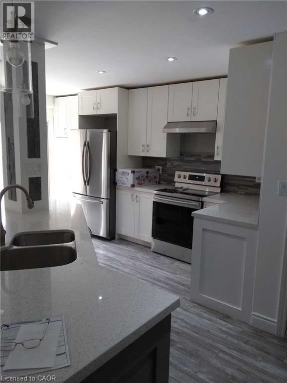 2502 Postmaster Drive, Oakville, Ontario  L6M 5A8 - Photo 4 - 40782108