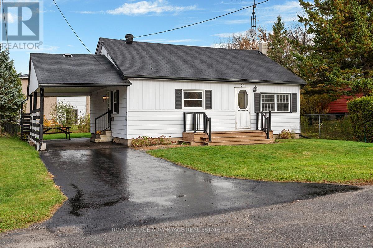 25 BROCK STREET N, Perth, Ontario