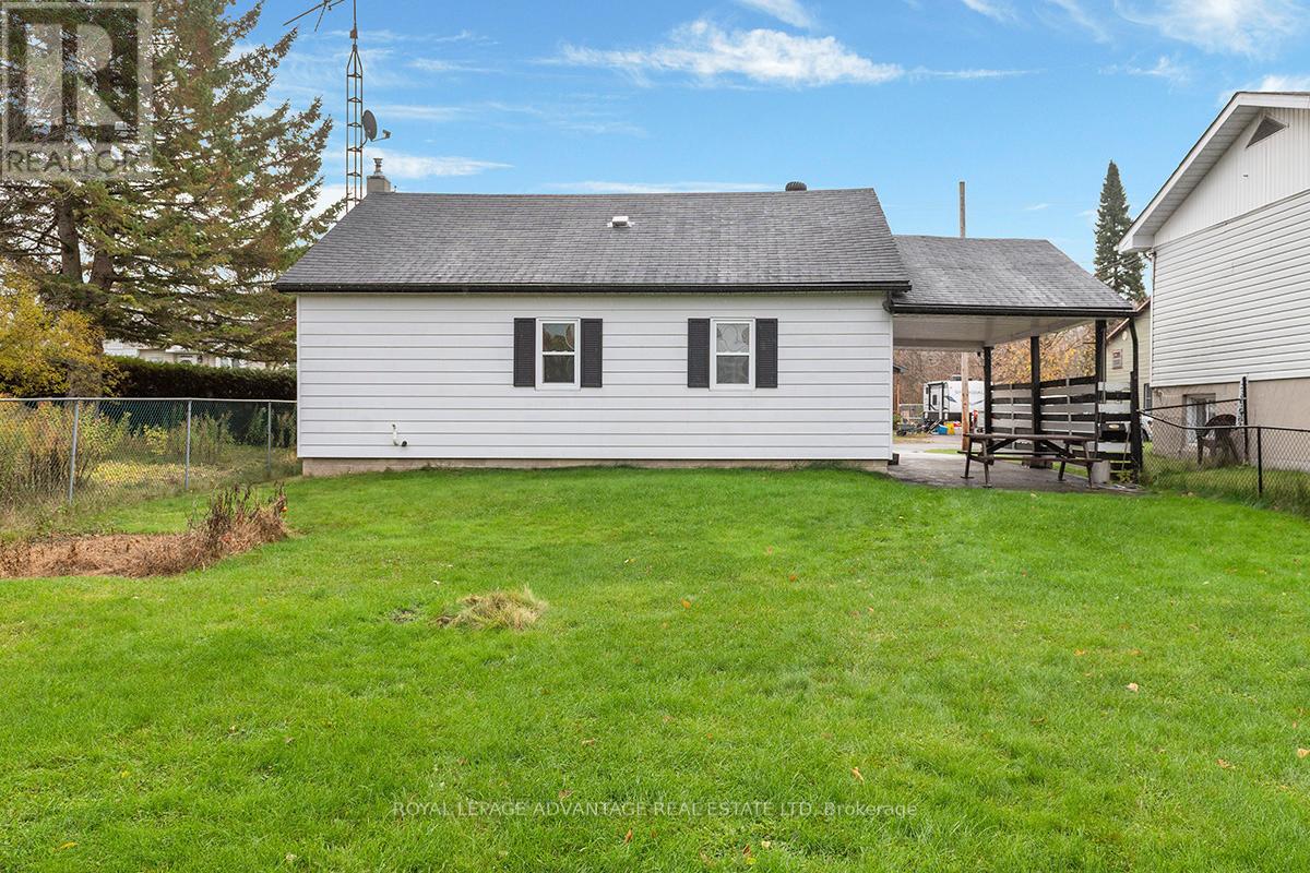 25 Brock Street N, Perth, Ontario  K7H 1Y9 - Photo 4 - X12481070