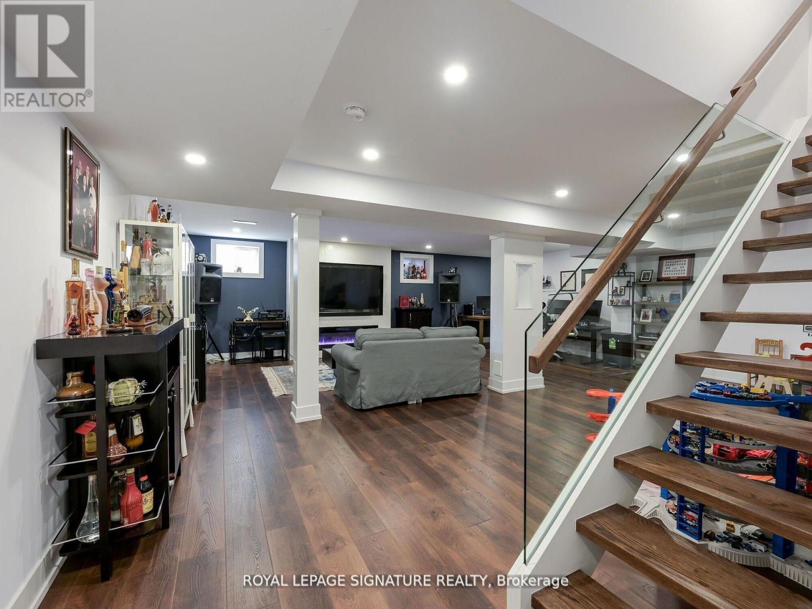 281 Mcgill Street, Mississauga, Ontario  L5A 1V3 - Photo 36 - W12480882