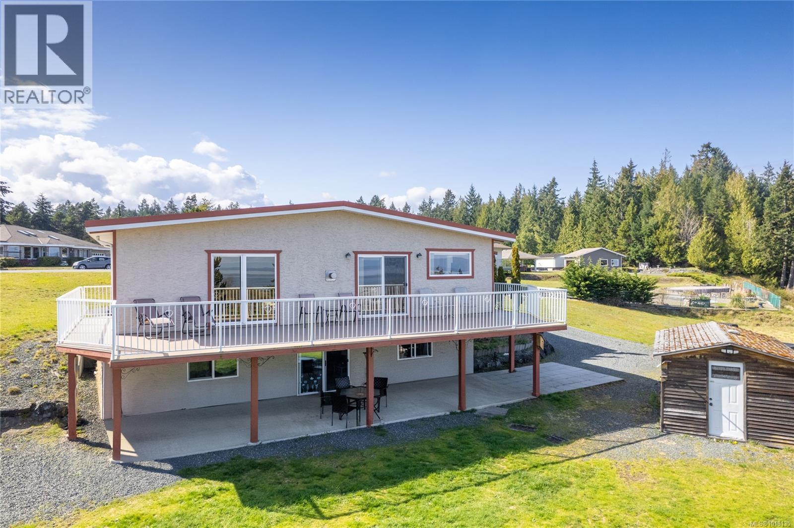 3021 Raymur Pl, Qualicum Beach, British Columbia