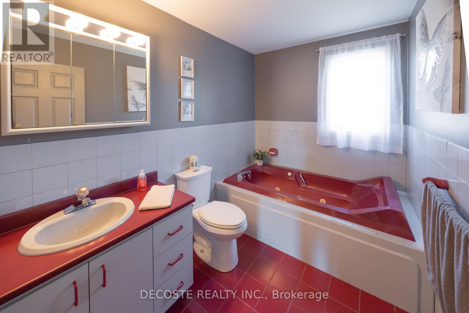 515 Tobin Street, North Glengarry, Ontario  K0C 1A0 - Photo 20 - X12446645