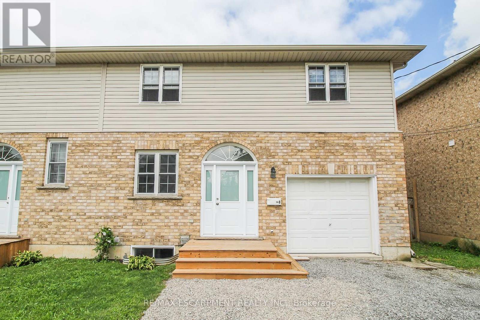 27B WALNUT STREET, St. Catharines, Ontario
