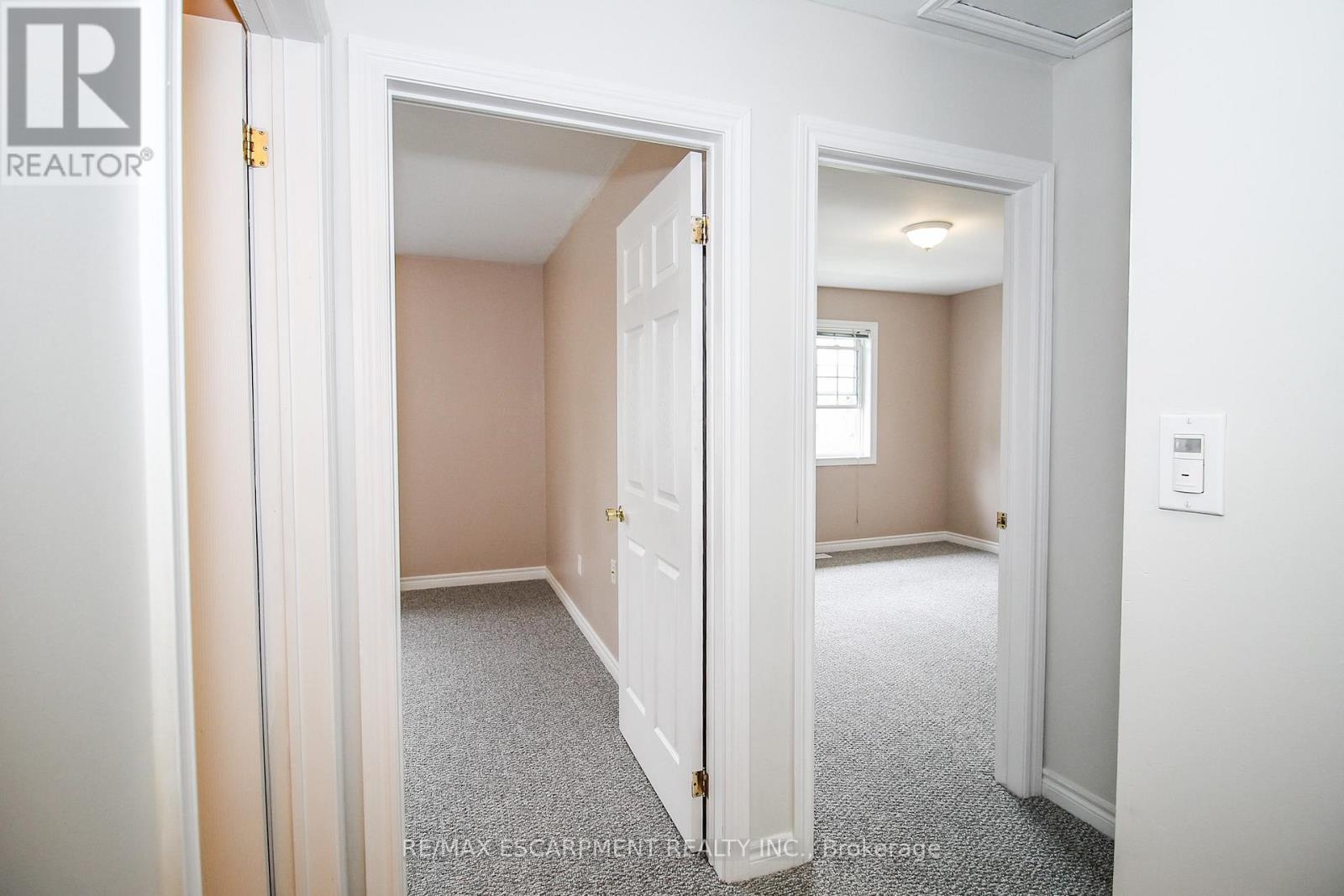 27b Walnut Street, St. Catharines, Ontario  L2T 1H6 - Photo 25 - X12481040