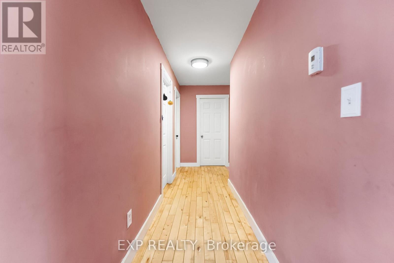 91 Hillcrest Avenue, Killaloe, Ontario  K0J 2N0 - Photo 14 - X12481121