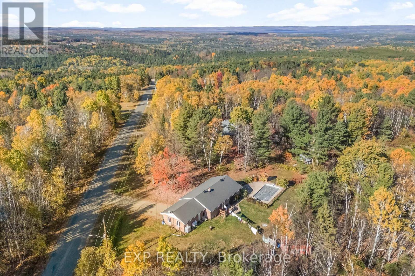 91 Hillcrest Avenue, Killaloe, Ontario  K0J 2N0 - Photo 28 - X12481121