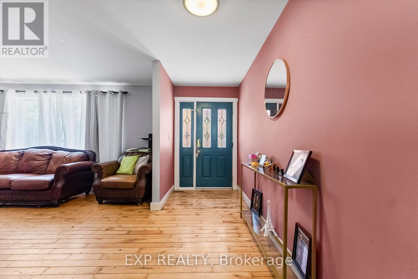 91 Hillcrest Avenue, Killaloe, Ontario  K0J 2N0 - Photo 7 - X12481121