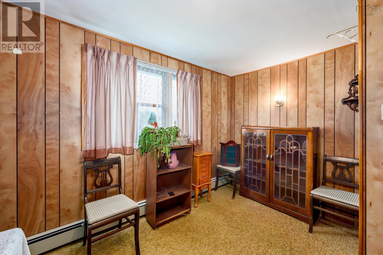 18 Shaw Avenue, Yarmouth, Nova Scotia  B5A 2T9 - Photo 13 - 202518398