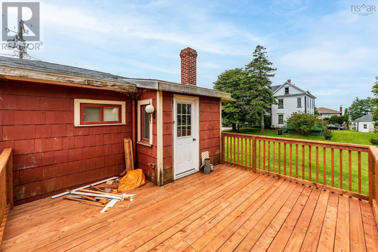 18 Shaw Avenue, Yarmouth, Nova Scotia  B5A 2T9 - Photo 34 - 202518398