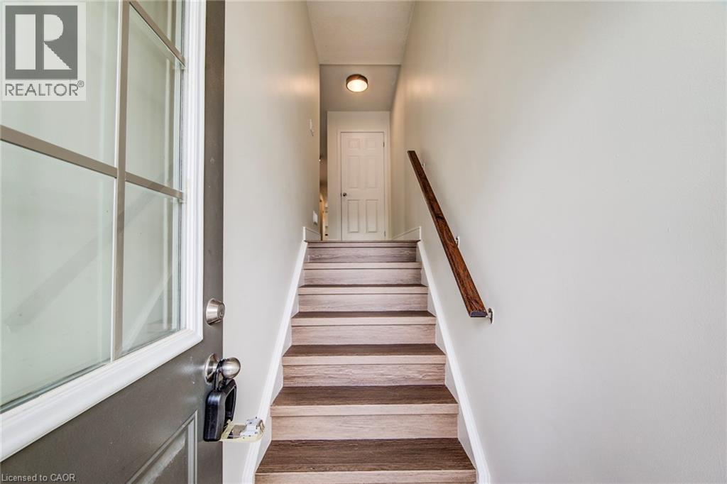 931 Glasgow Street Unit# 35b, Kitchener, Ontario  N2N 0B6 - Photo 3 - 40774093