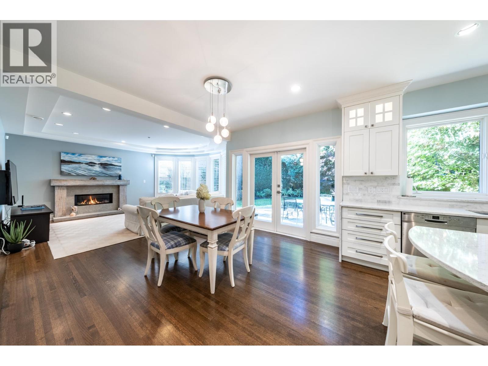448 Gordon Avenue, West Vancouver, British Columbia  V7T 1P3 - Photo 10 - R3060110