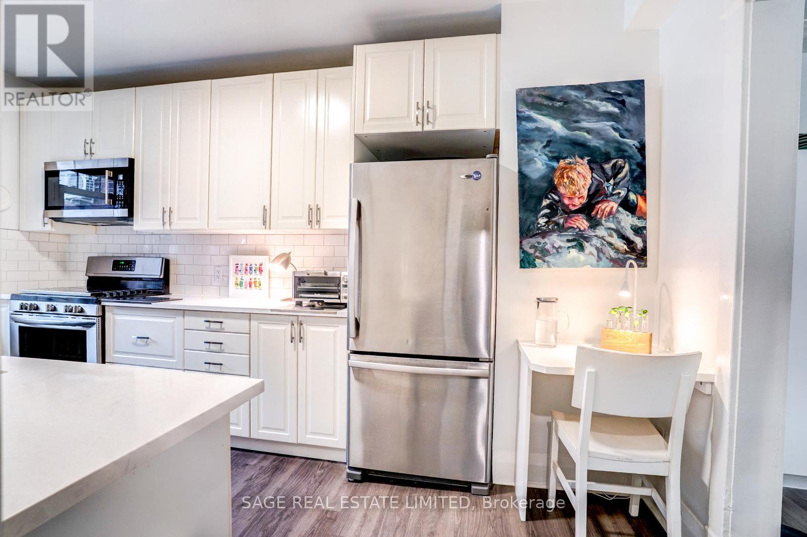 7 - 3 Lonsdale Road, Toronto, Ontario  M4V 2C8 - Photo 18 - C12481073