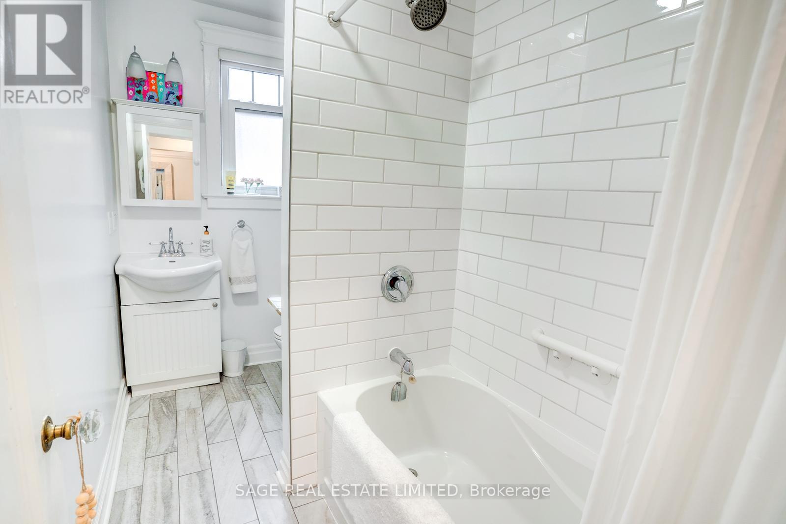 7 - 3 Lonsdale Road, Toronto, Ontario  M4V 2C8 - Photo 26 - C12481073