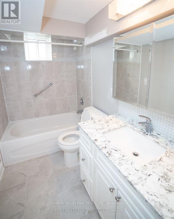 Bsmt - 550 Glencairn Avenue, Toronto, Ontario  M6B 1Z4 - Photo 7 - C12481096