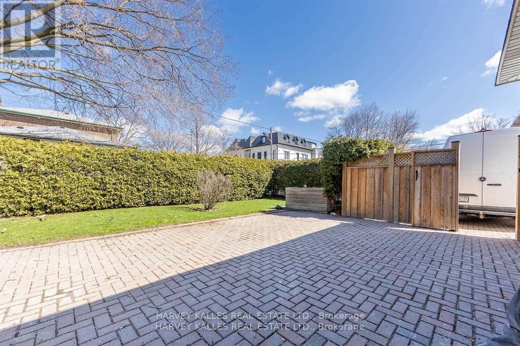 Bsmt - 550 Glencairn Avenue, Toronto, Ontario  M6B 1Z4 - Photo 9 - C12481096