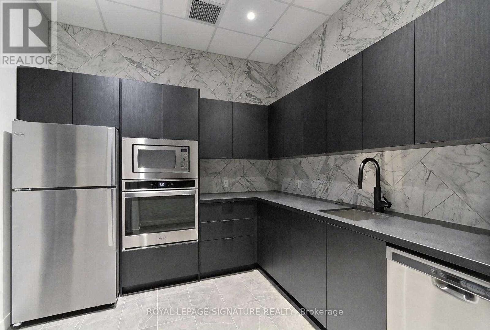 537 - 31 Tippett Road, Toronto, Ontario  M3H 0C8 - Photo 18 - C12481154