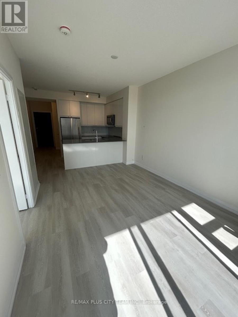 709 - 3260 Sheppard Avenue E, Toronto, Ontario  M1T 3K3 - Photo 2 - E12481135