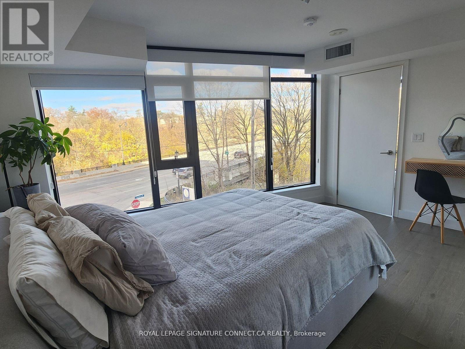 214 - 160 Kingsway Crescent, Toronto, Ontario  M8X 2R2 - Photo 13 - W12479477