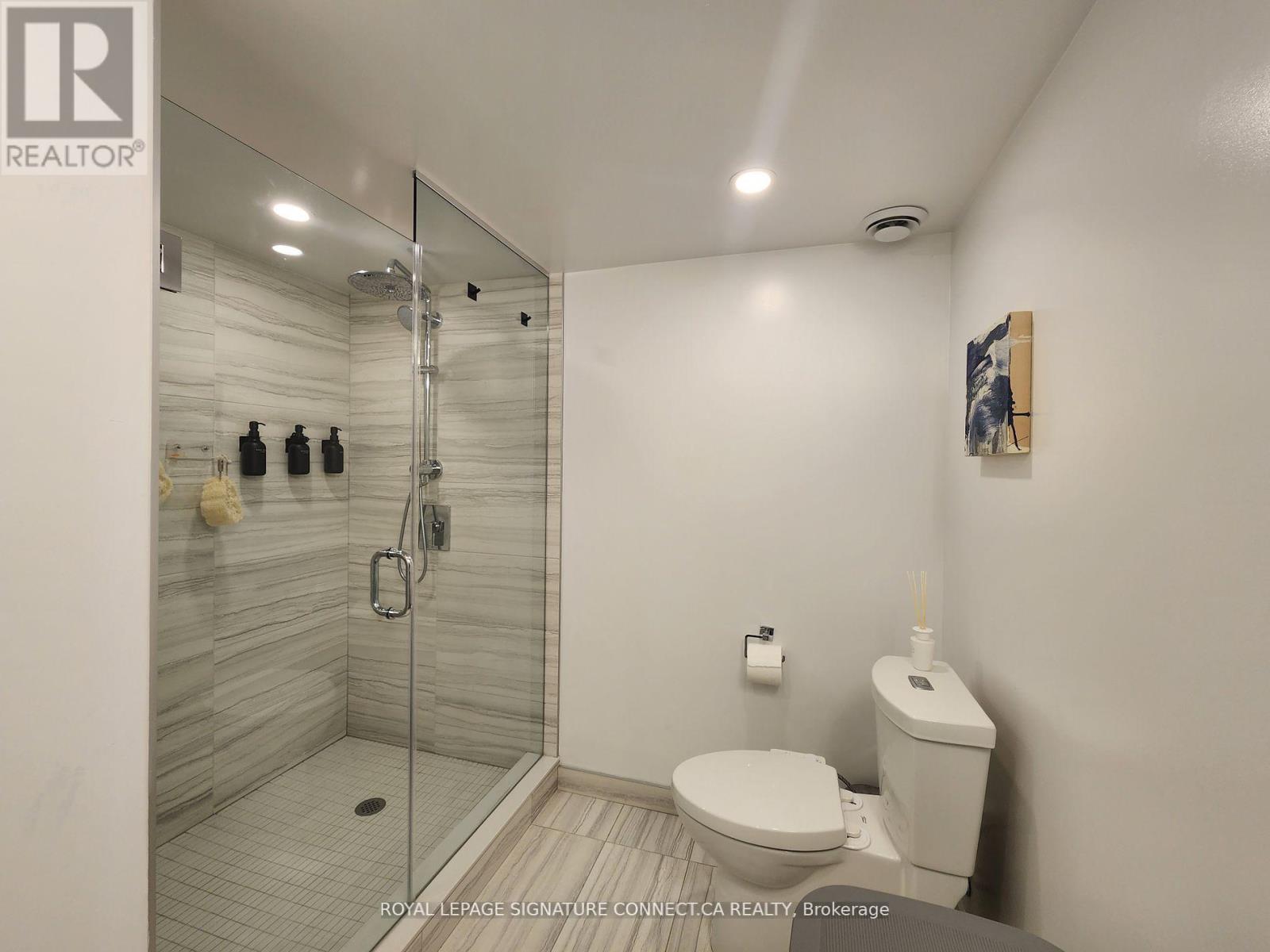 214 - 160 Kingsway Crescent, Toronto, Ontario  M8X 2R2 - Photo 9 - W12479477