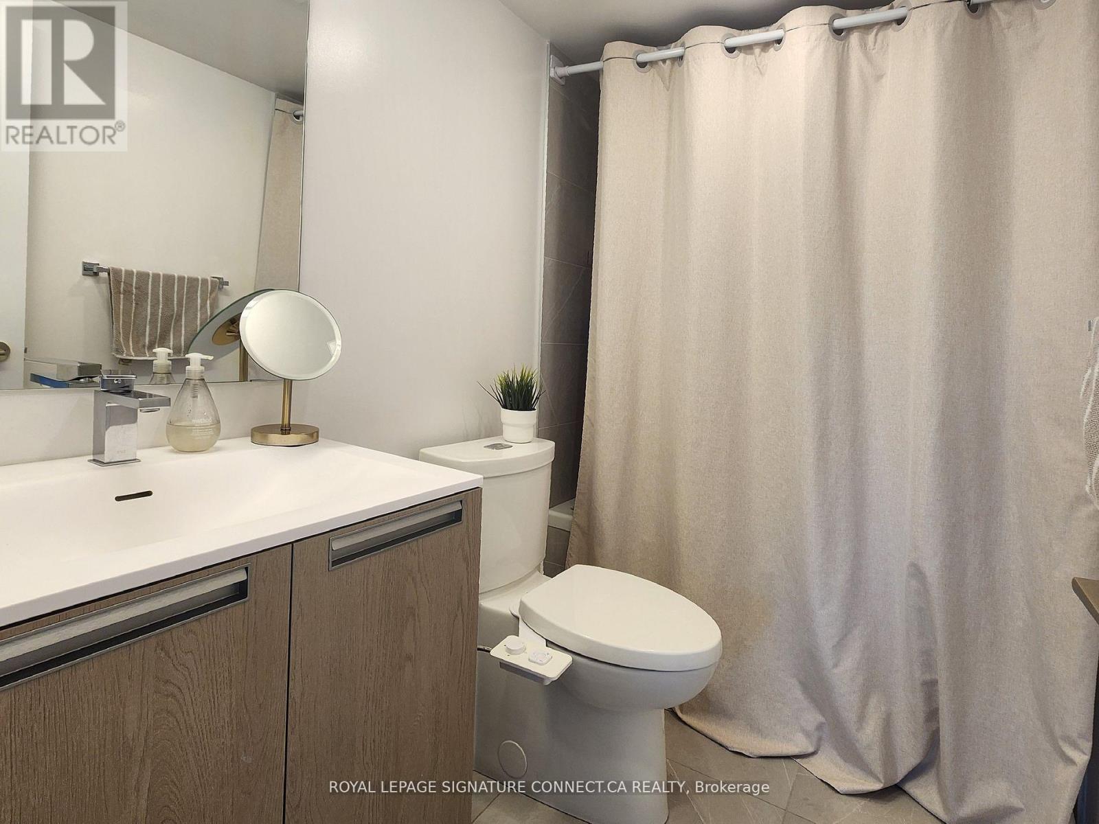 214 - 160 Kingsway Crescent, Toronto, Ontario  M8X 2R2 - Photo 15 - W12479477