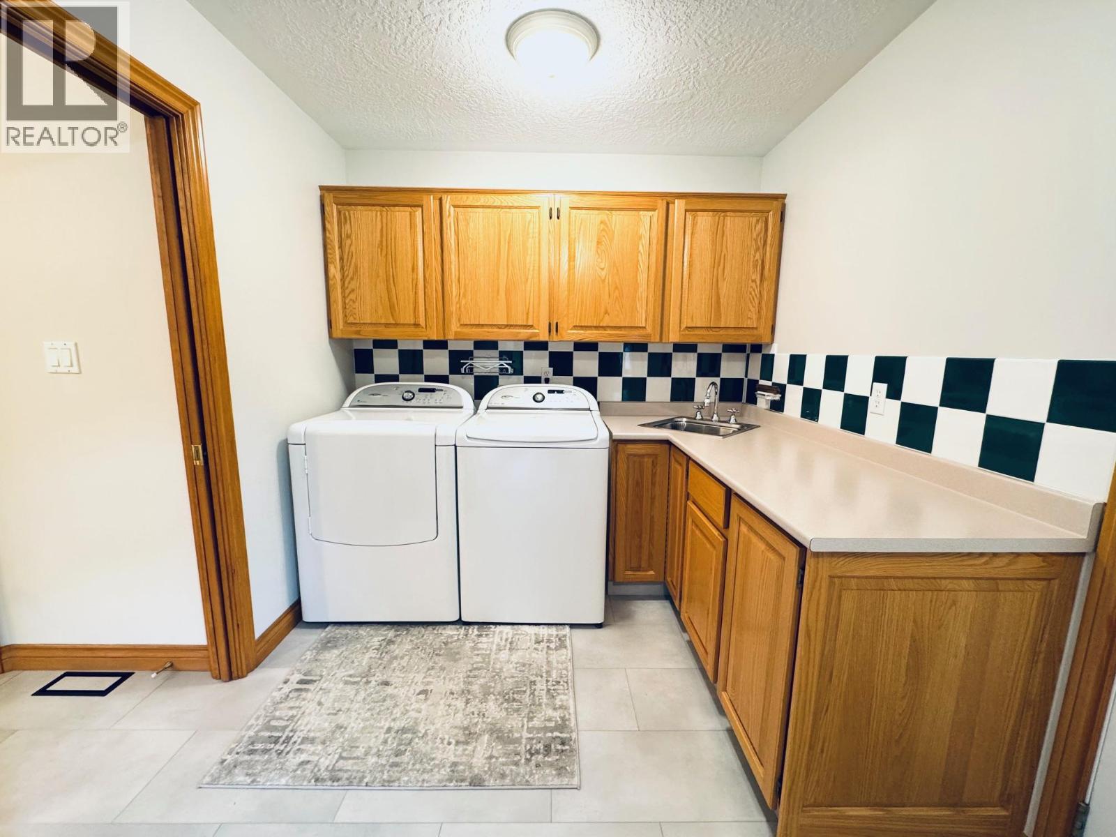 2151 Munro Crescent, Merritt, British Columbia  V2K 1H8 - Photo 18 - 10366536