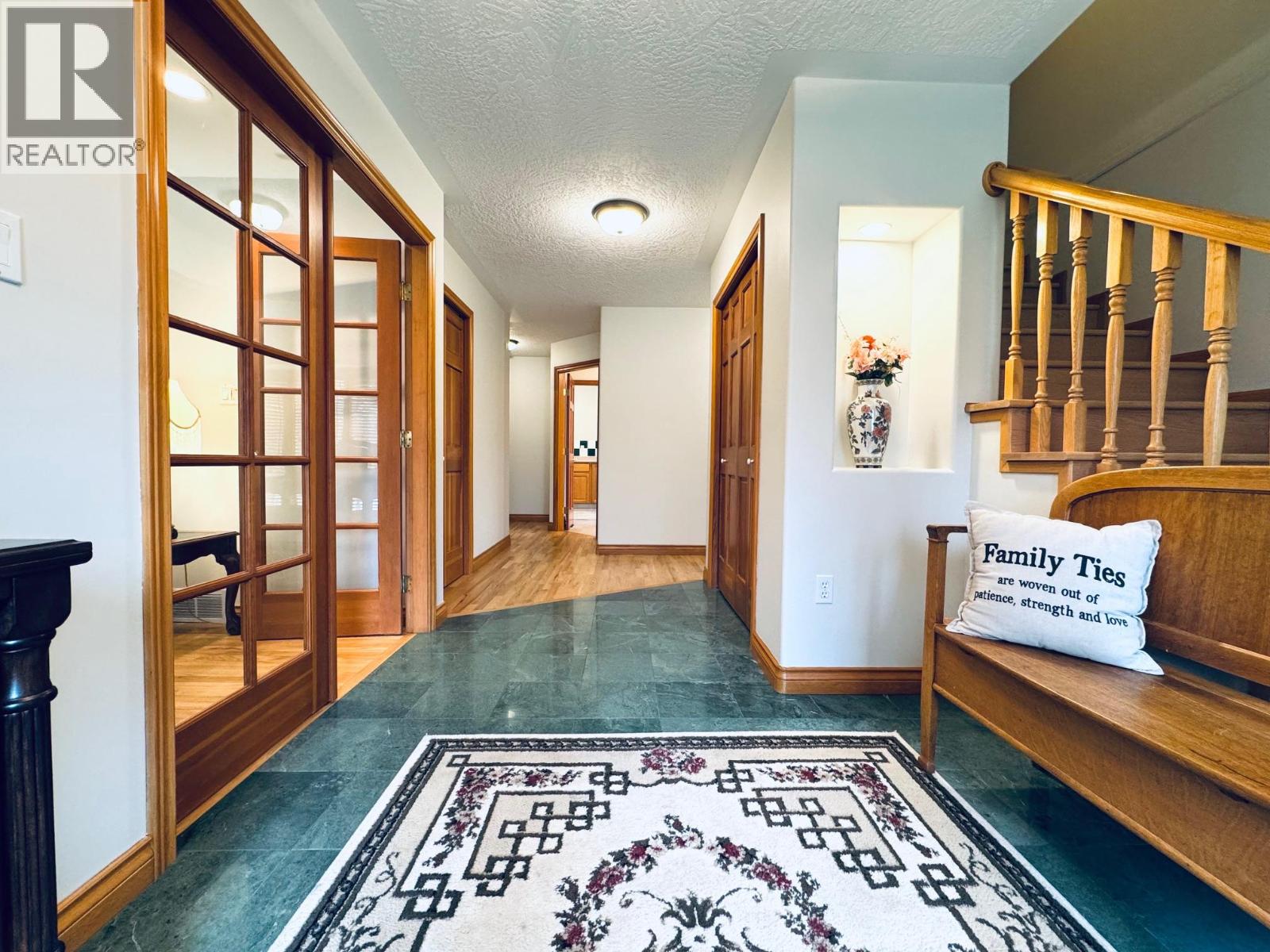 2151 Munro Crescent, Merritt, British Columbia  V2K 1H8 - Photo 2 - 10366536