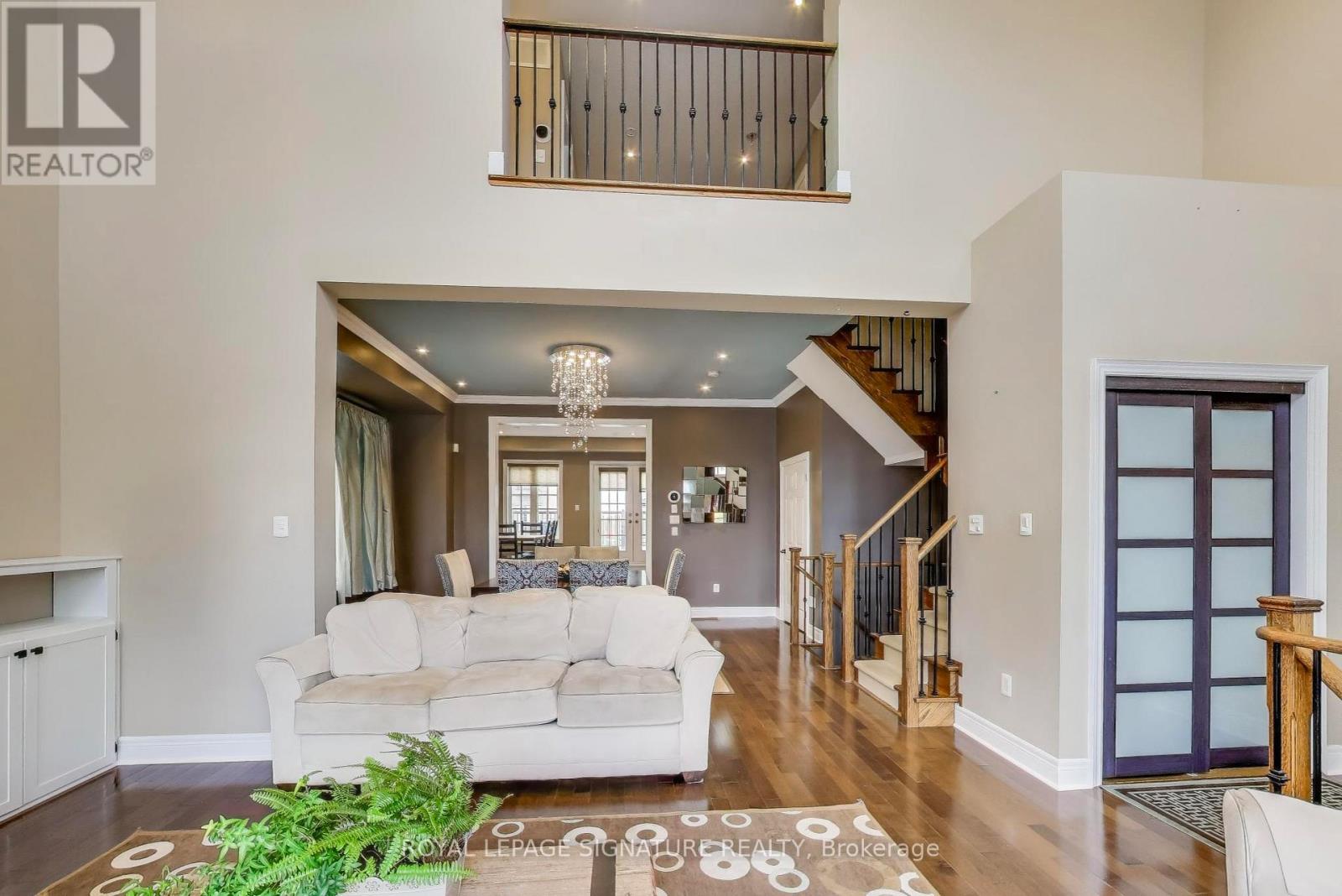 14 Bonnycastle Road, Markham, Ontario  L6G 0C3 - Photo 4 - N12481086