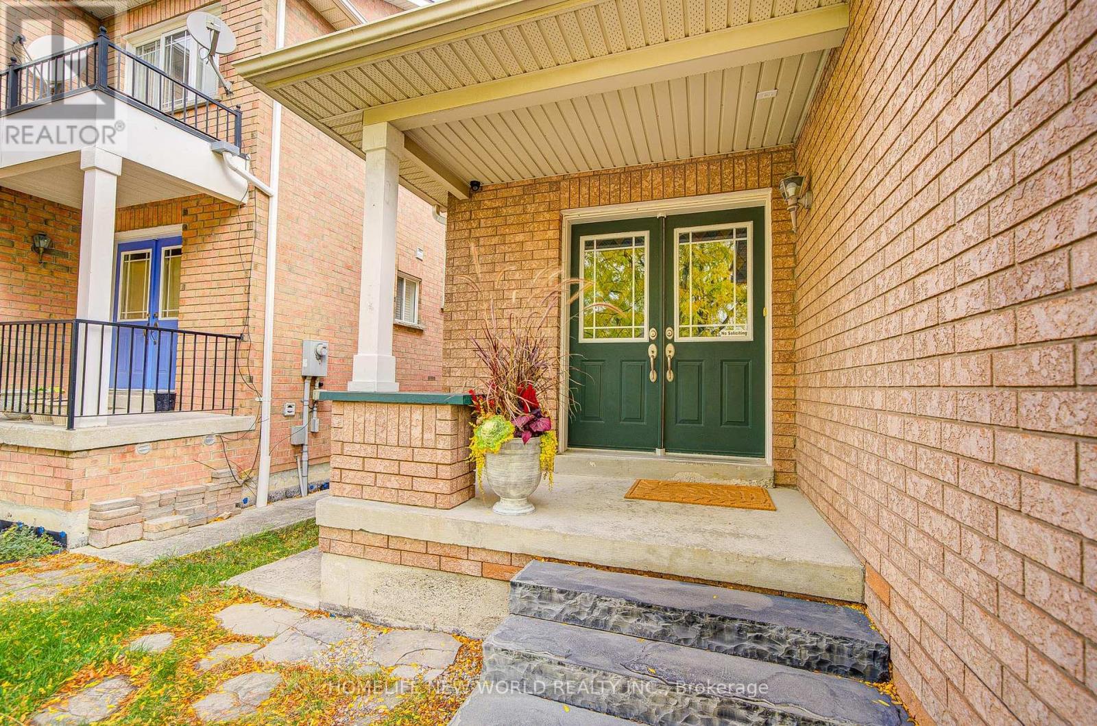 186 Solway Avenue, Vaughan, Ontario  L6A 3C3 - Photo 3 - N12481115