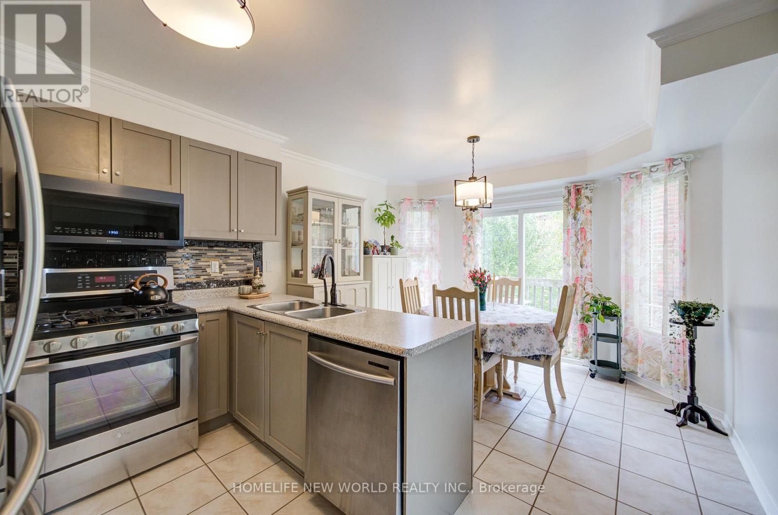 186 Solway Avenue, Vaughan, Ontario  L6A 3C3 - Photo 41 - N12481115