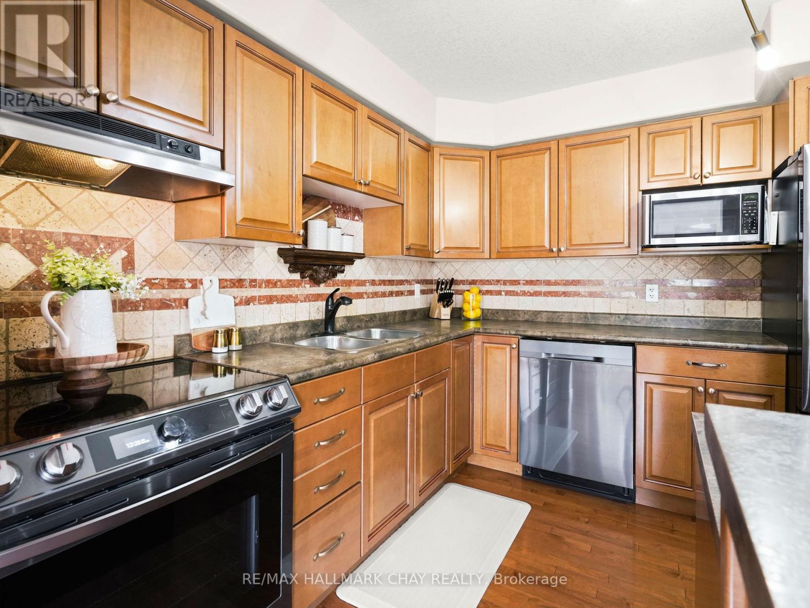 83 Warman Street, New Tecumseth, Ontario  L9R 0B8 - Photo 10 - N12481153