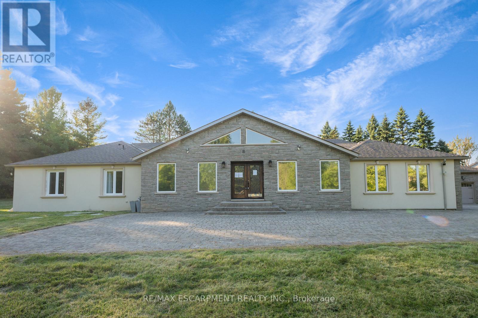 8 RIDGEWOOD DRIVE, Richmond Hill, Ontario