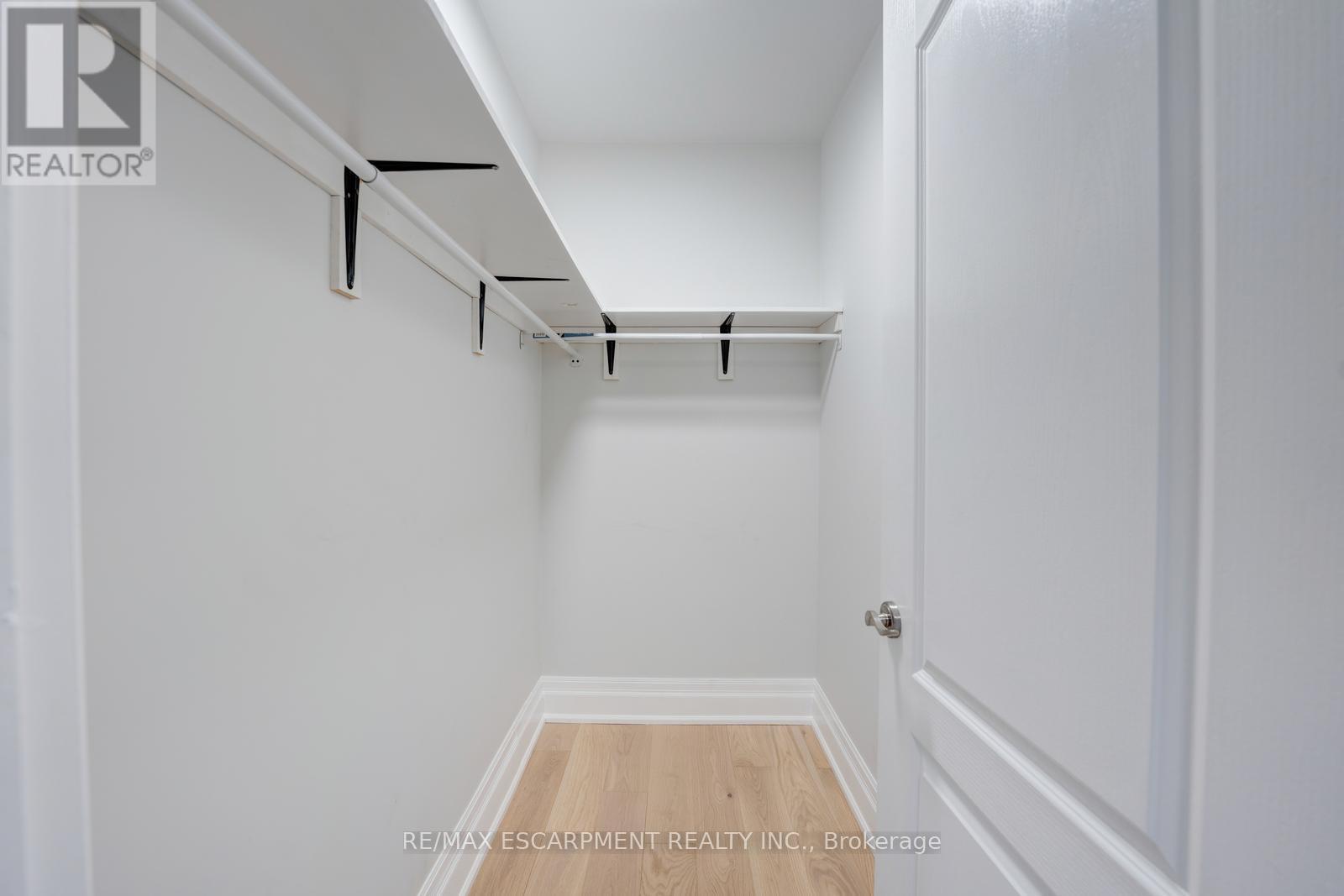 8 Ridgewood Drive, Richmond Hill, Ontario  L4E 3M1 - Photo 28 - N12481165