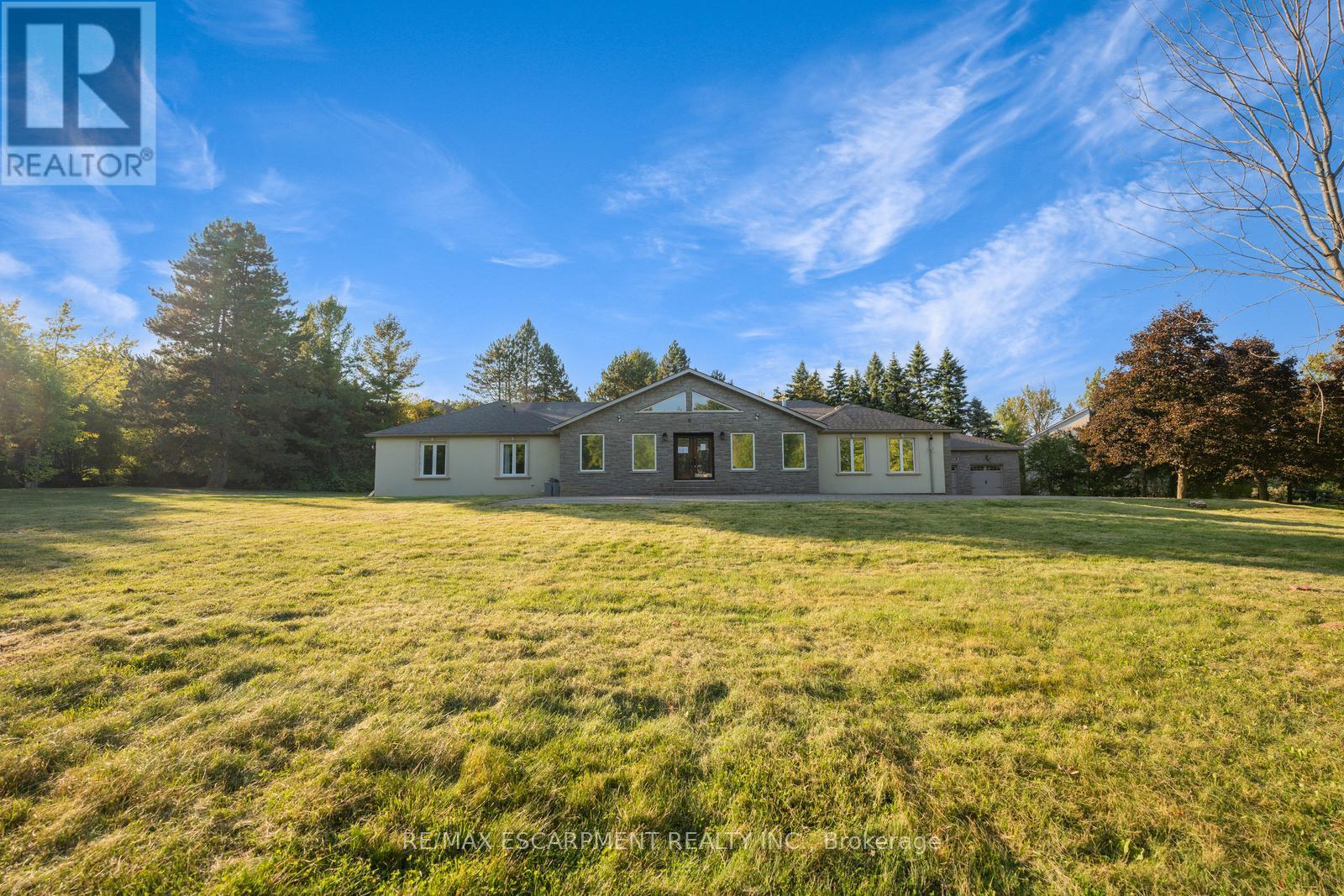 8 Ridgewood Drive, Richmond Hill, Ontario  L4E 3M1 - Photo 45 - N12481165