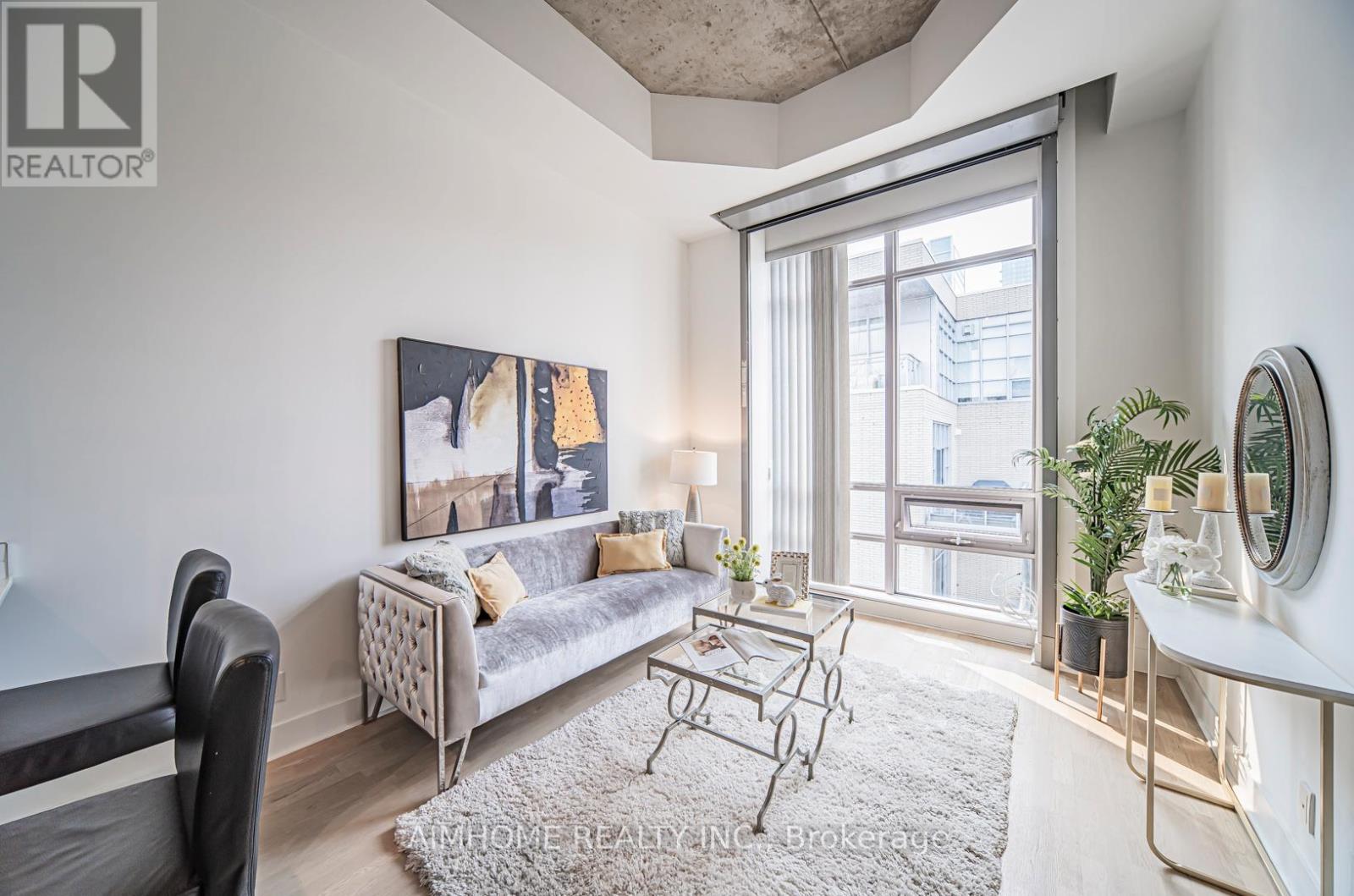 1002 - 399 Adelaide Street, Toronto, Ontario  M5V 1S1 - Photo 2 - C12335224