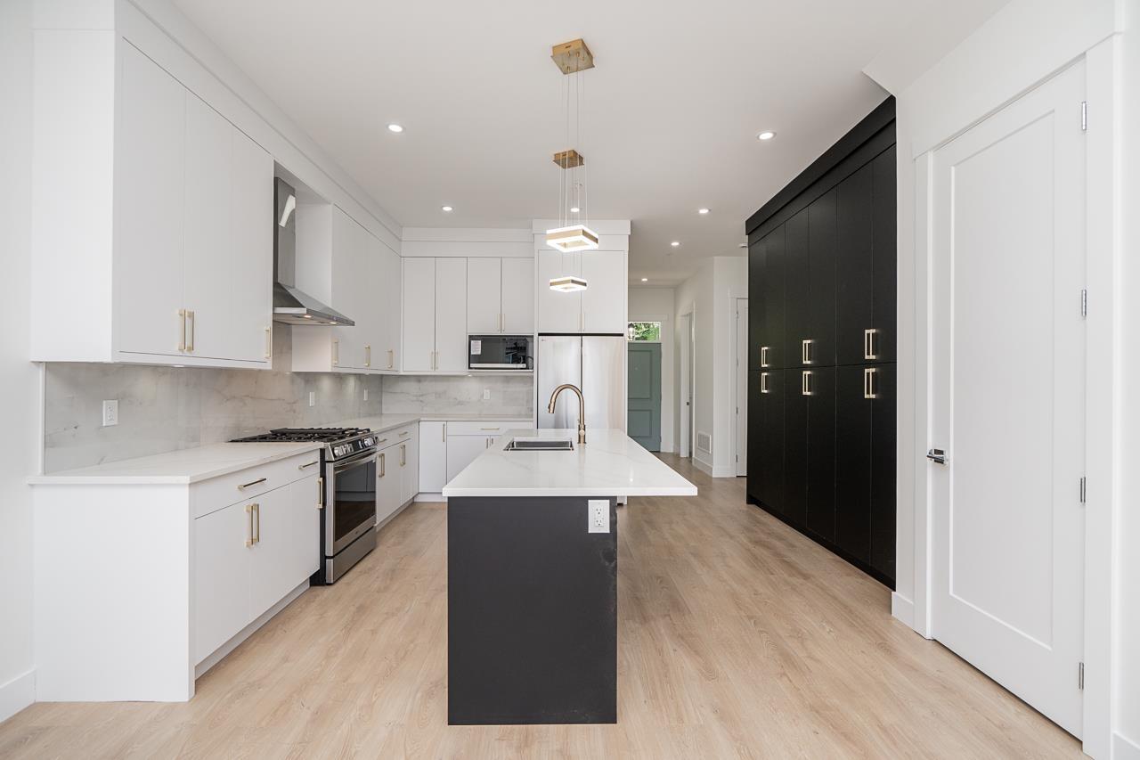 20535 74b Avenue, Langley, British Columbia  V2Y 3S8 - Photo 3 - R3061698