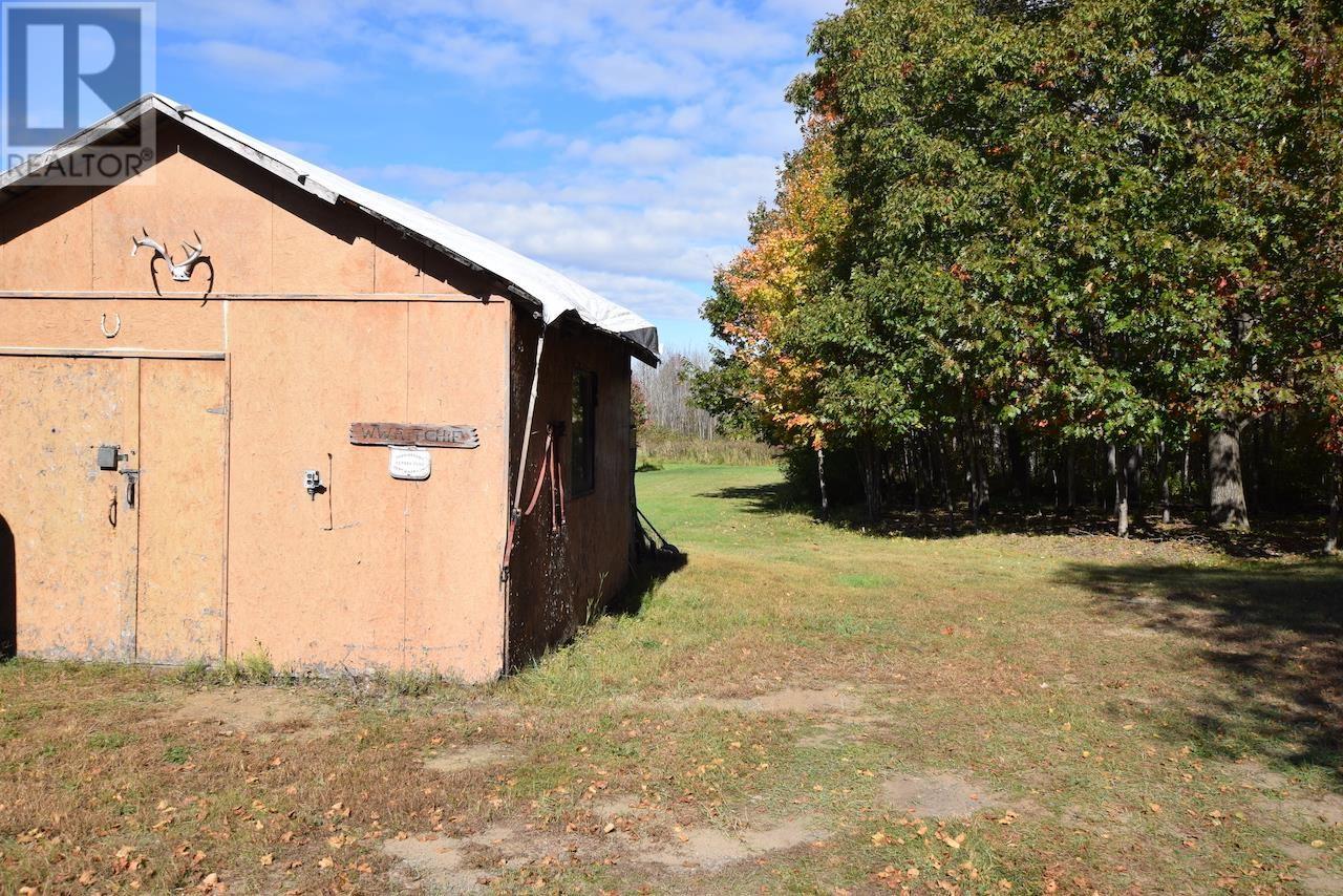 252 Youngfox Rd, Blind River, Ontario P0R 1B0 - Photo 3 - SM253080