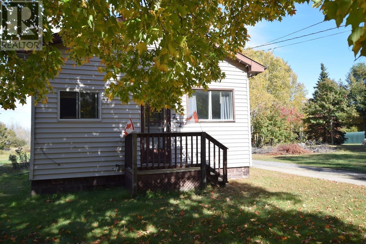 252 Youngfox Rd, Blind River, Ontario P0R 1B0 - Photo 7 - SM253080