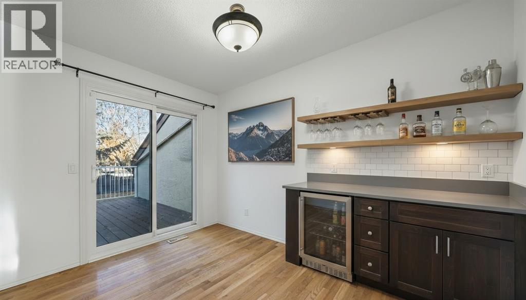 11, Coach Side Terrace Sw, Calgary, Alberta  T3H 1L6 - Photo 5 - A2266586