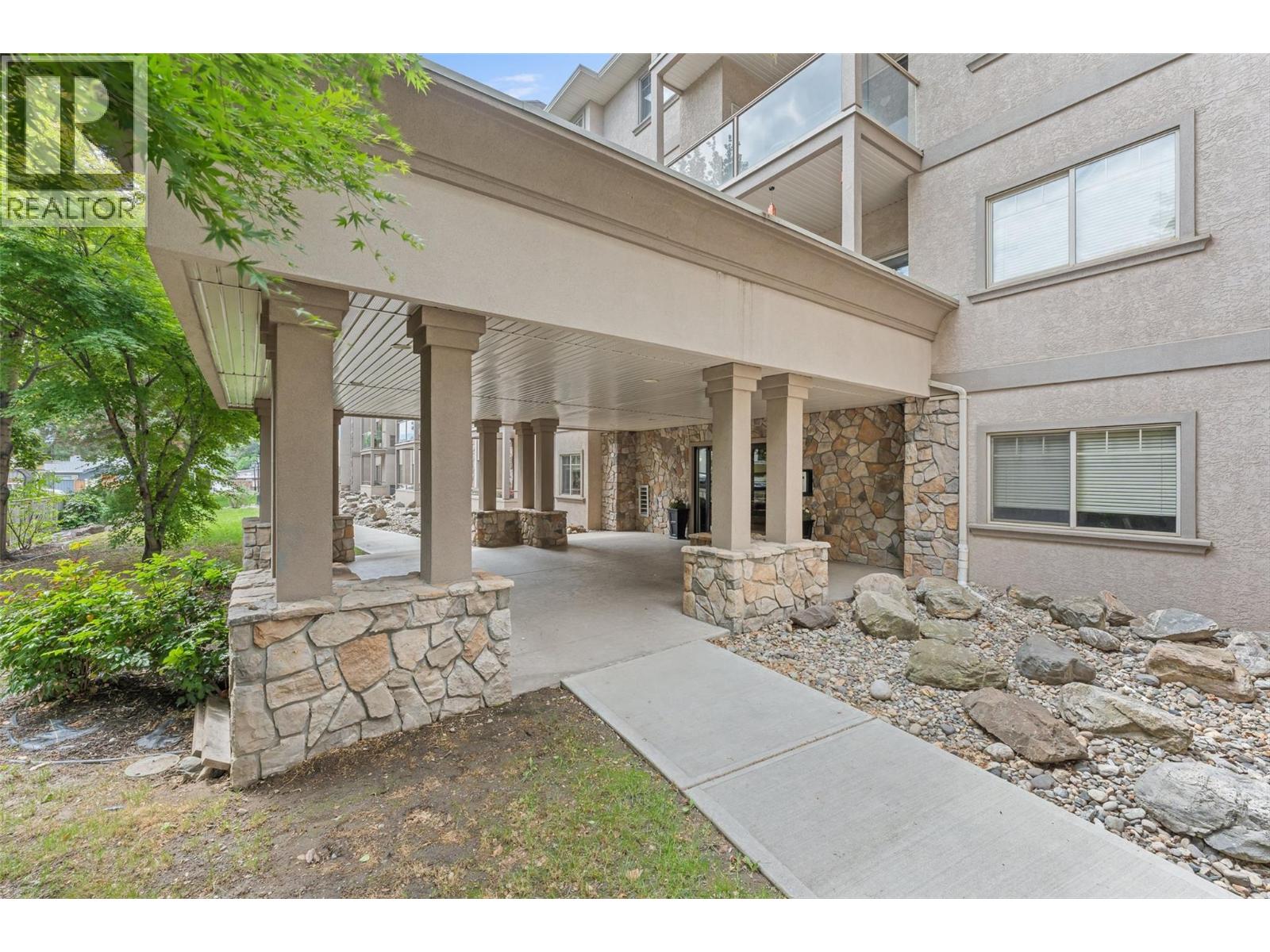1007 Harvey Avenue Unit# 206, Kelowna, British Columbia  V1Y 6E4 - Photo 2 - 10366687