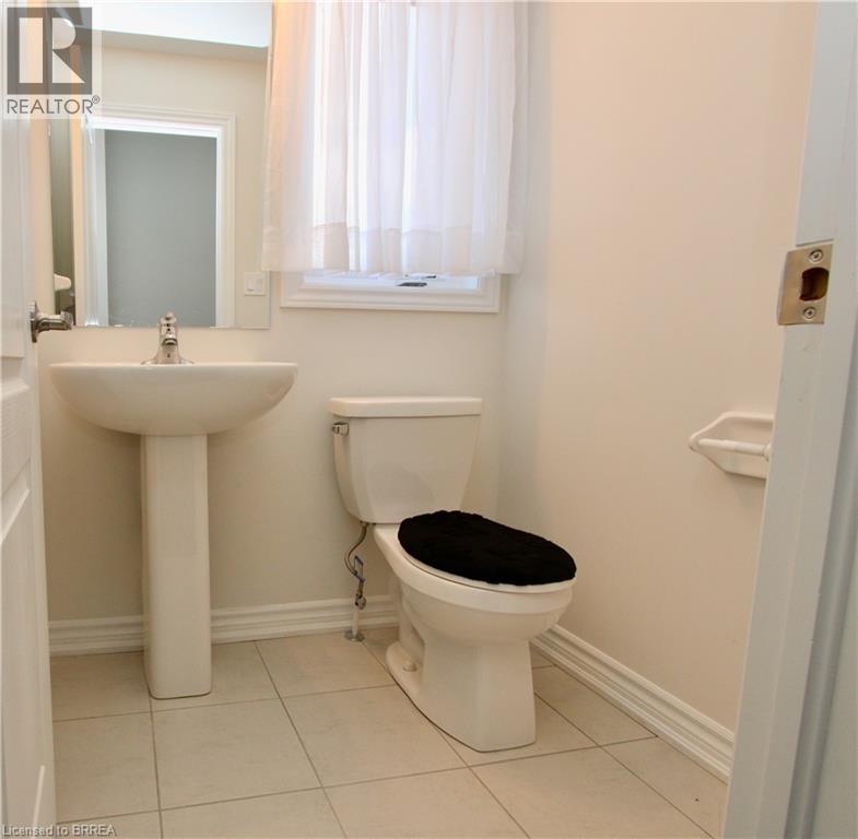 42 Bruton Street, Thorold, Ontario  L2V 0J6 - Photo 7 - 40782073