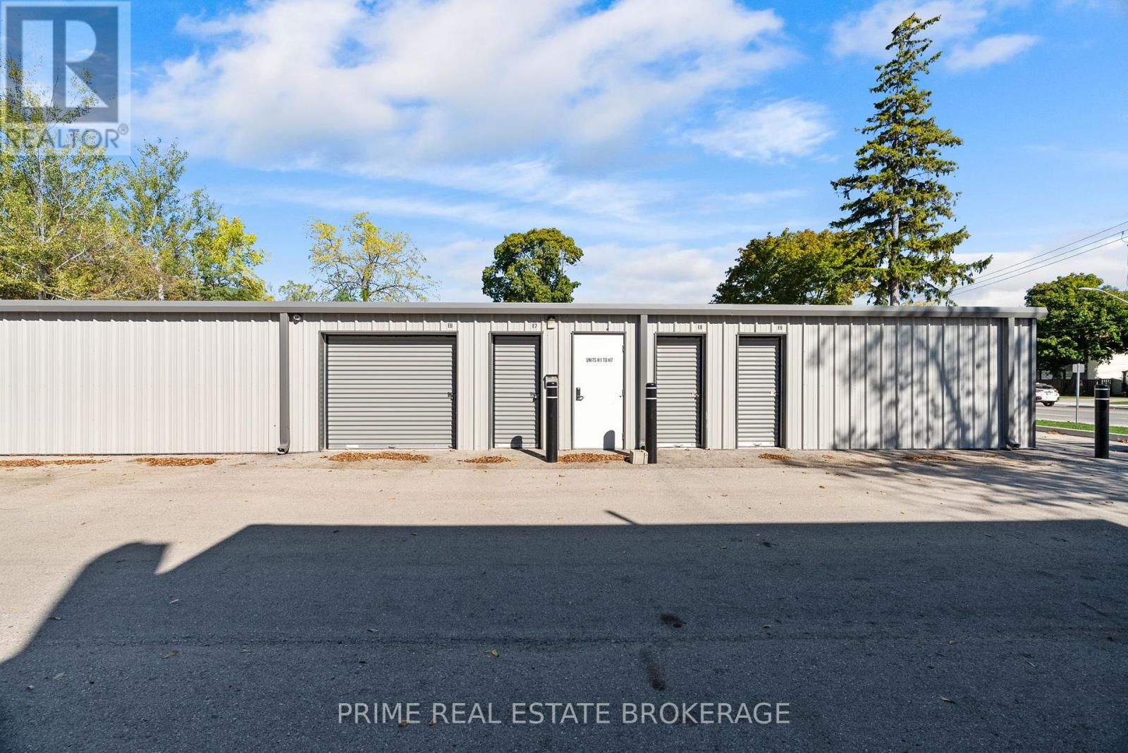 47 Ontario Street N, Lambton Shores, Ontario  N0M 1T0 - Photo 11 - X12481204