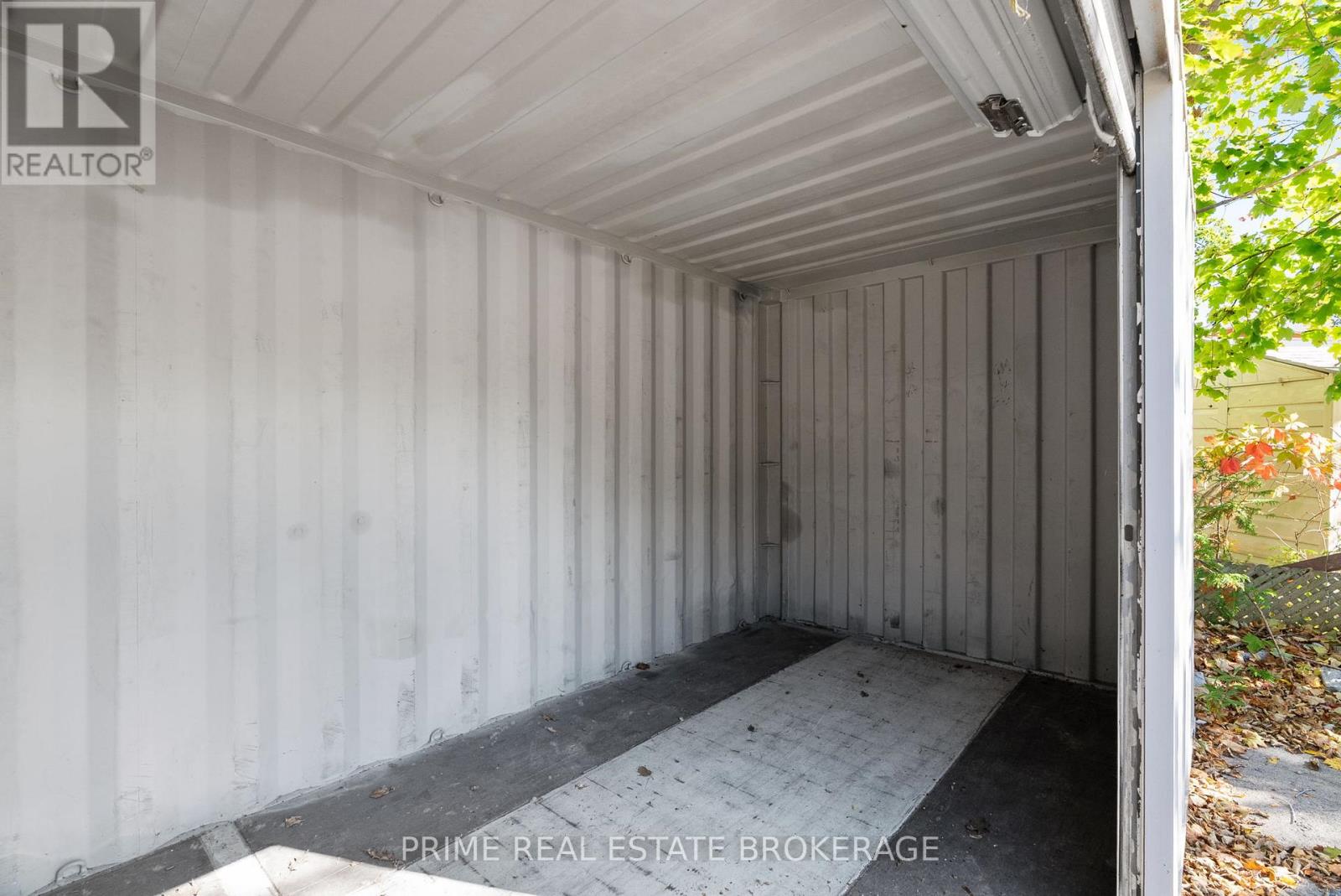 47 Ontario Street N, Lambton Shores, Ontario  N0M 1T0 - Photo 21 - X12481204