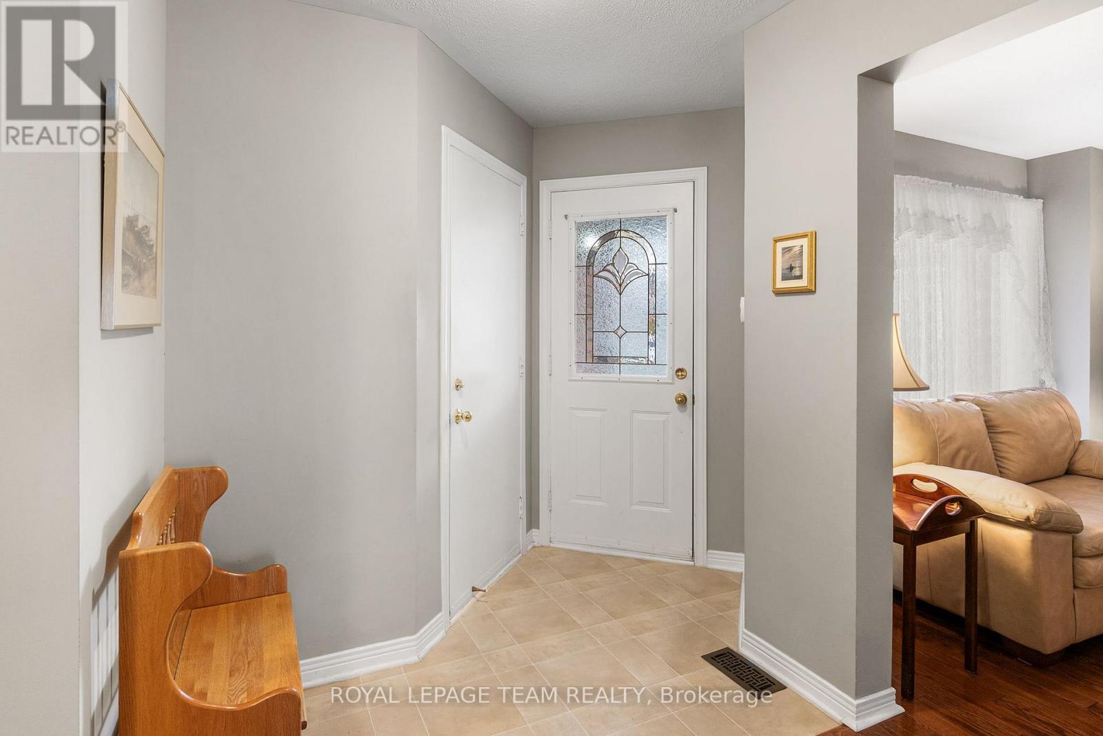 937 Sheenboro Crescent, Ottawa, Ontario  K4A 3M6 - Photo 3 - X12481177