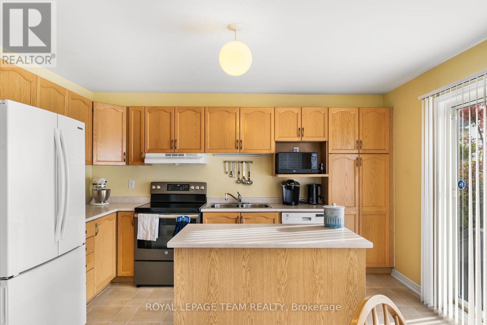 937 Sheenboro Crescent, Ottawa, Ontario  K4A 3M6 - Photo 9 - X12481177