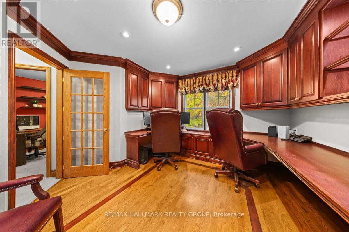 67 Mattawa Crescent, Ottawa, Ontario  K2M 2E8 - Photo 29 - X12481217